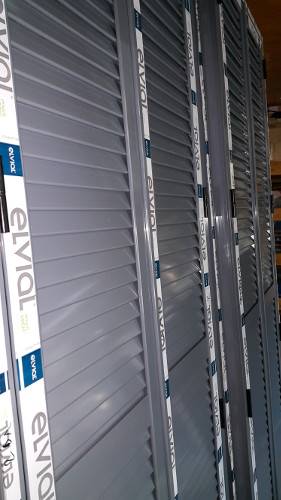 jvsVolets en aluminium avec lame fixe